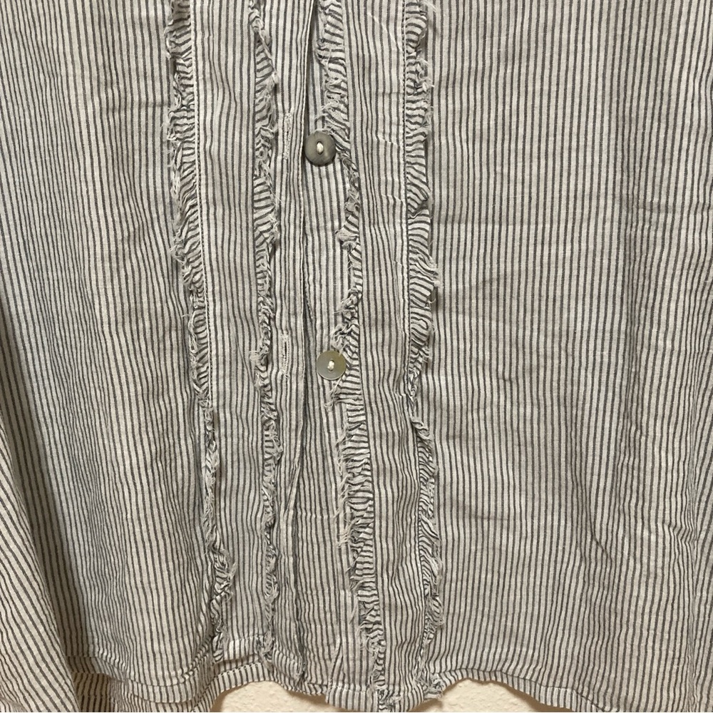 Chico's Blouse Ruffle Striped Button Up Shirt Blue White Long Sleeve Sz 3 Cotton - Picture 3 of 16